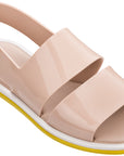 sandale rose à semelle jaune